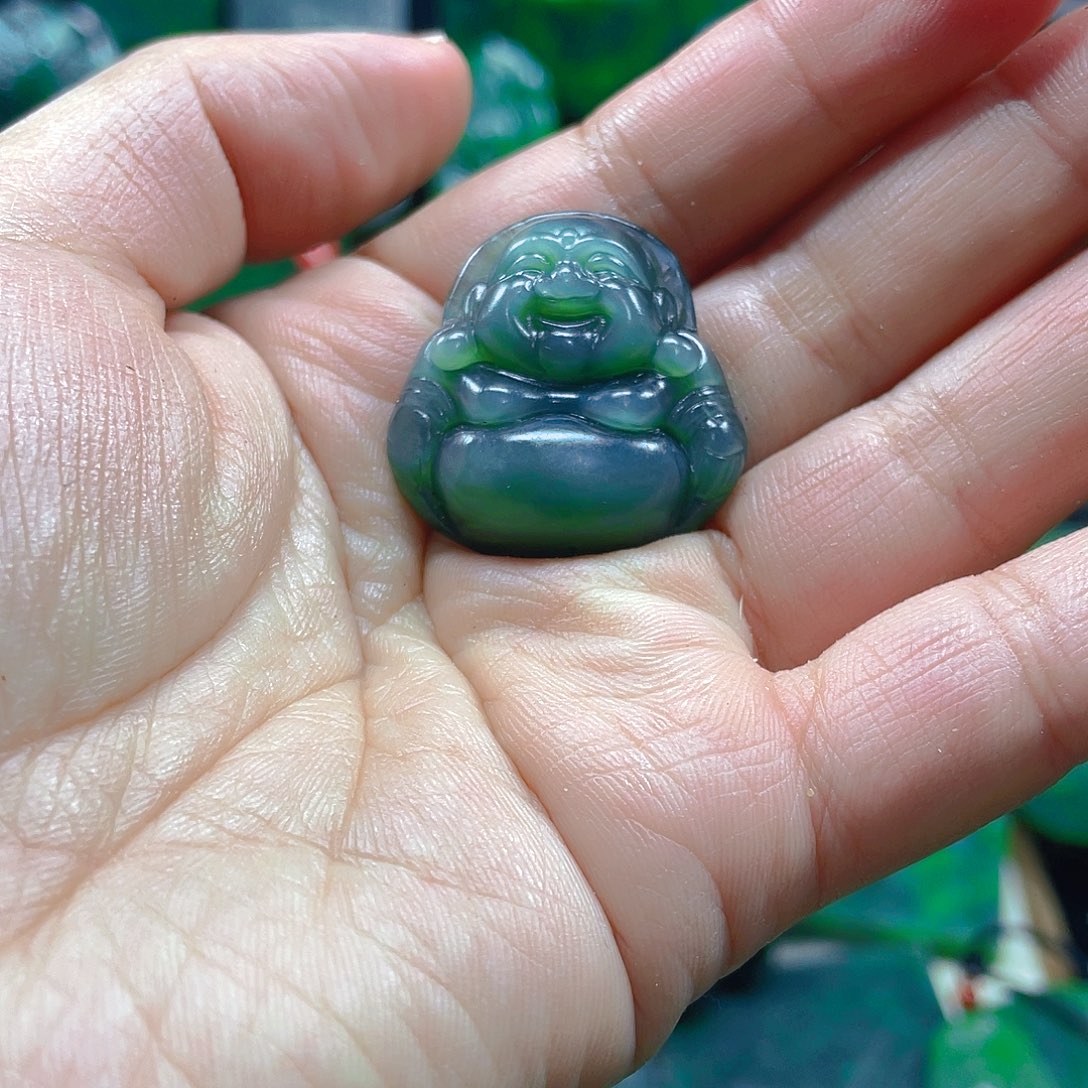 和田玉（碧玉）未镶嵌珠宝奇石