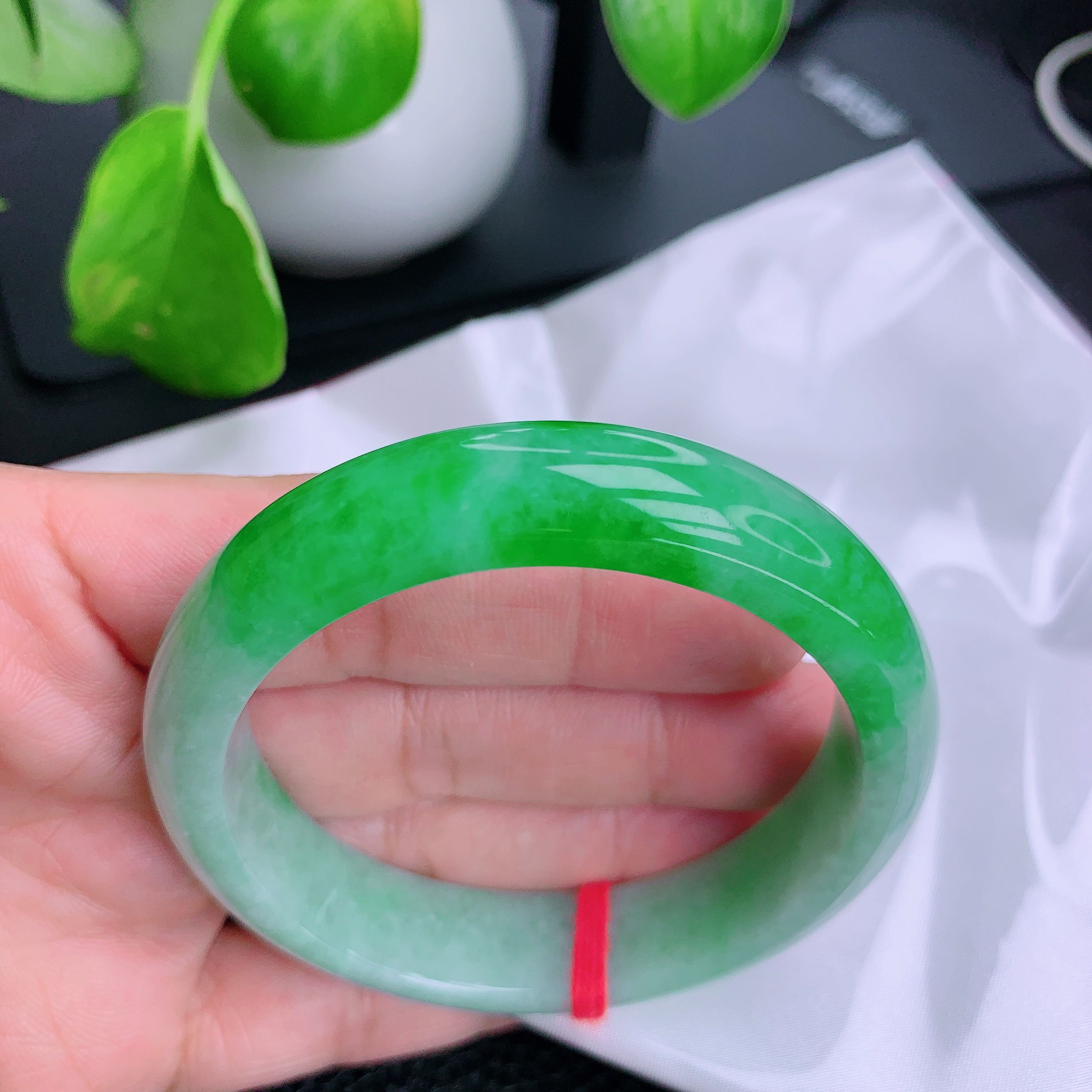 缅甸天然翡翠A货正圈56