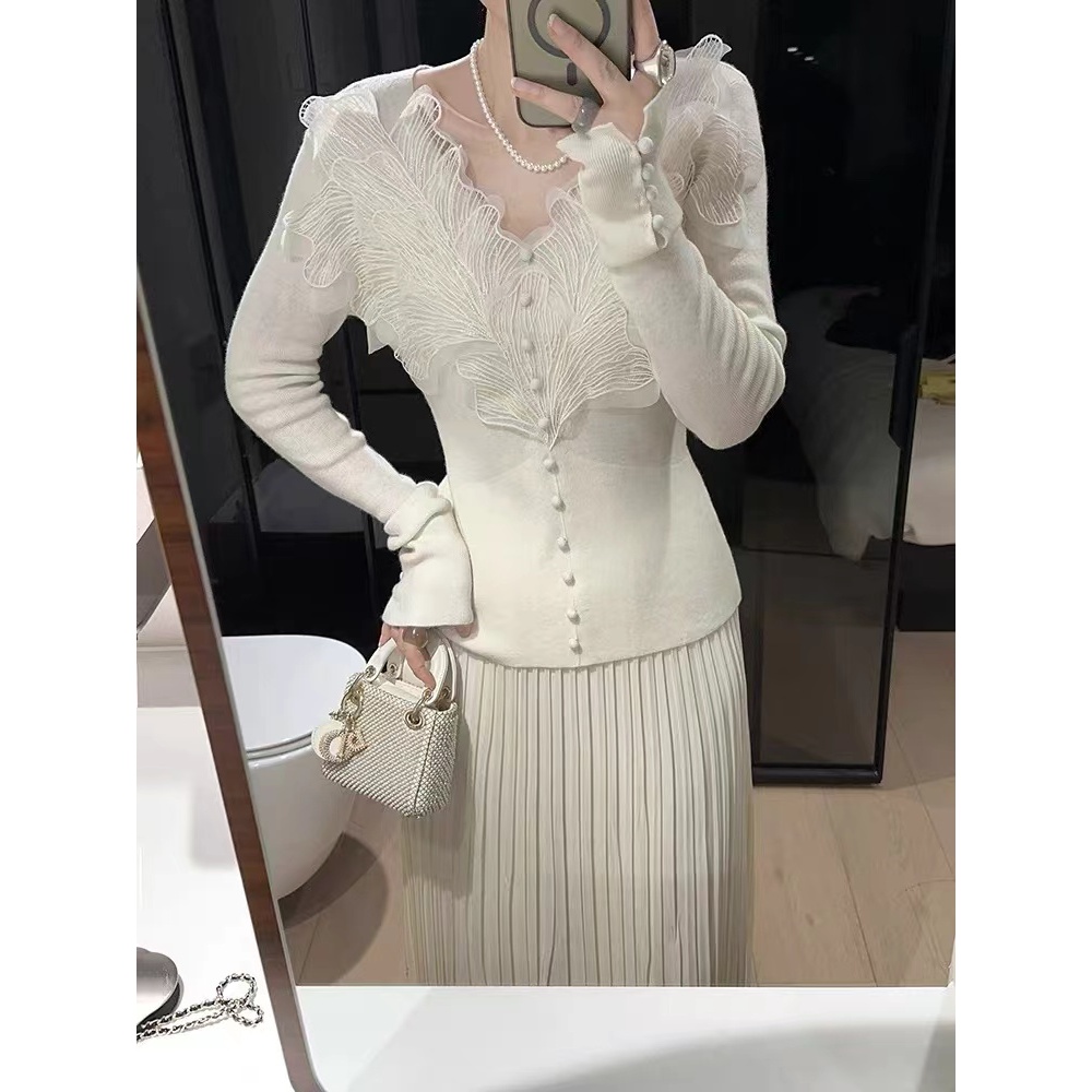 粉红pink V领超仙蕾丝花边花朵收腰针织衫LWJ24C3T2170