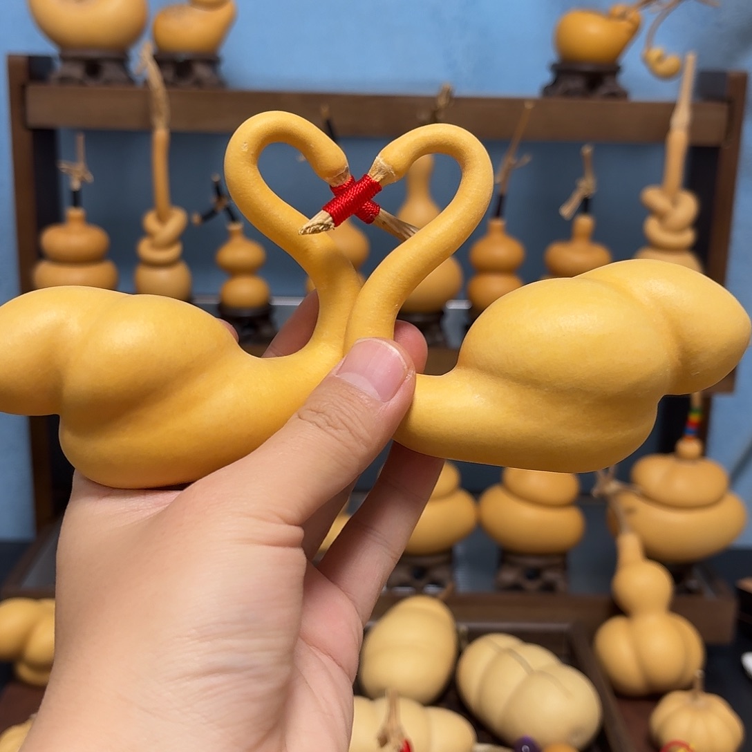 l***哈一个天鹅一个天鹅两