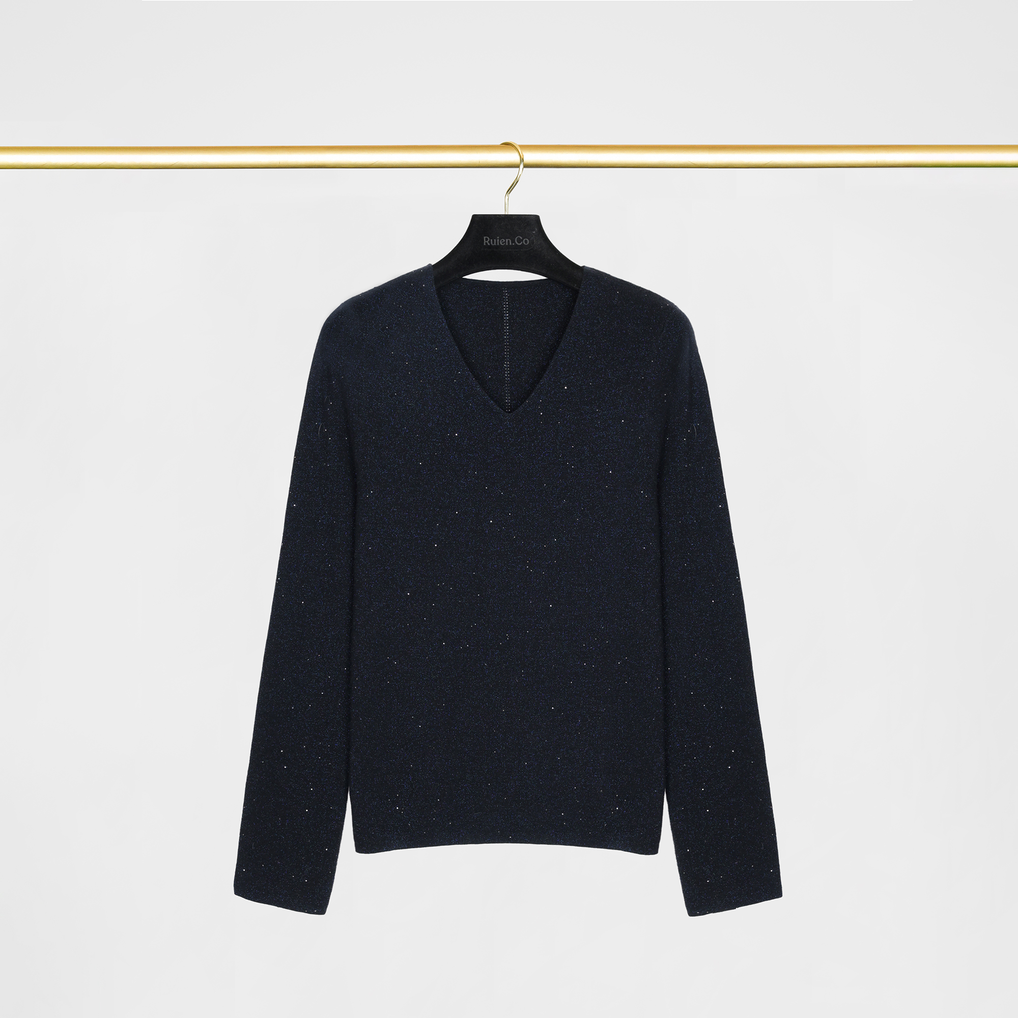 我谁摩羯 来自星星的你 羊毛金属丝18针时尚V领秋冬针织衫