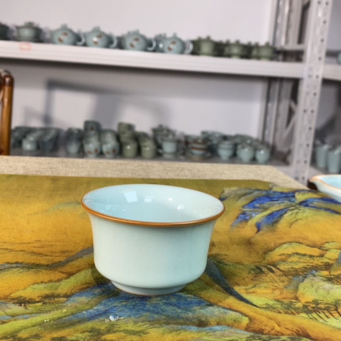 【闪购商品】天青马蹄主人杯微微瑕。。。。。。