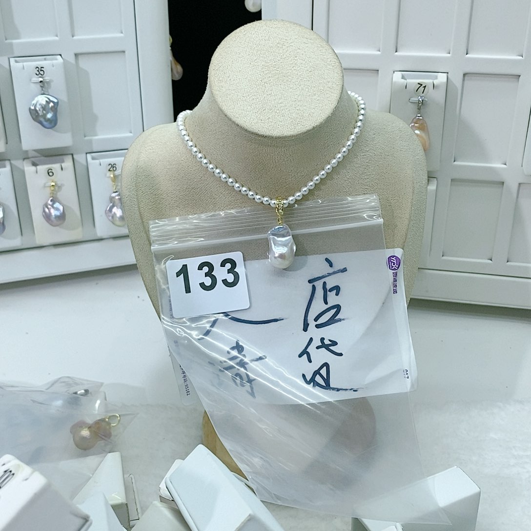 淡水珍珠颈饰合金