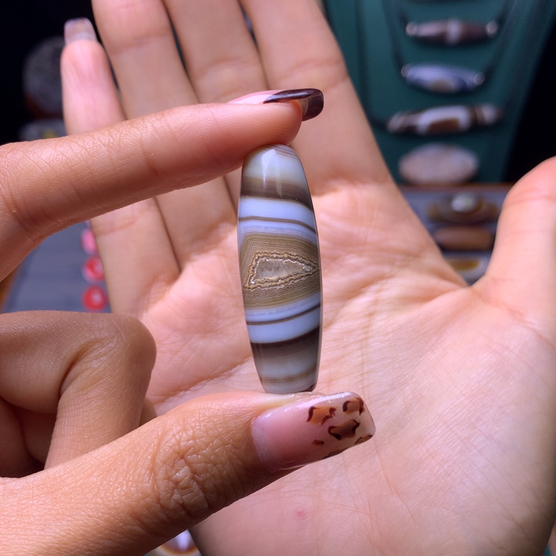 未镶嵌颈饰玛瑙/玉髓坑****咪