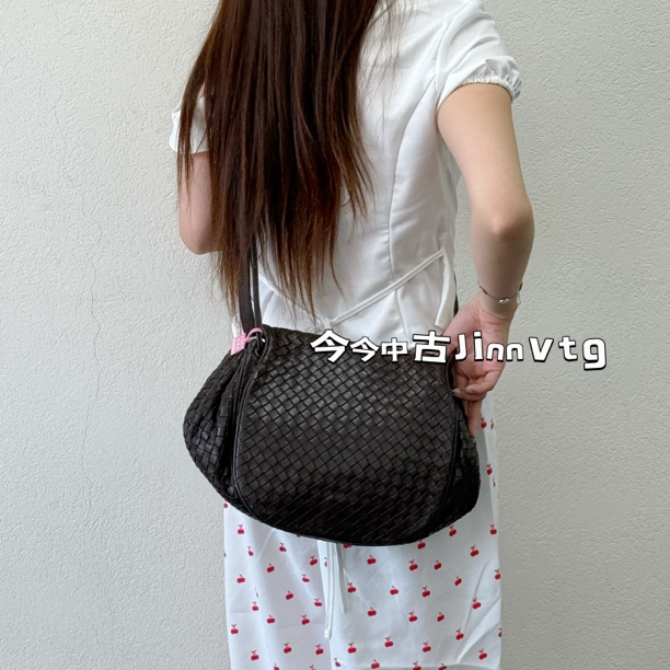 95新 BOTTEGA VENETA/葆蝶家 【圣诞价】深棕色编织翻盖马鞍斜挎包