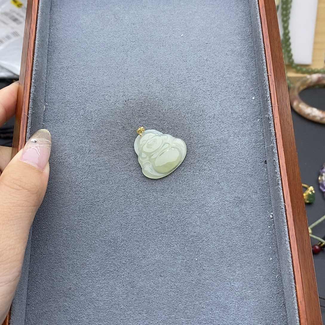 和田玉吊坠(不含链)18K金镶嵌