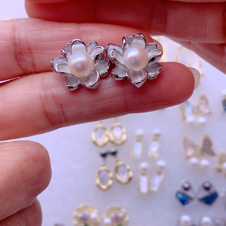 合金耳饰淡水珍珠