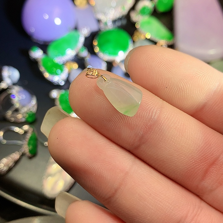 翡翠挂件18K金镶嵌53938673