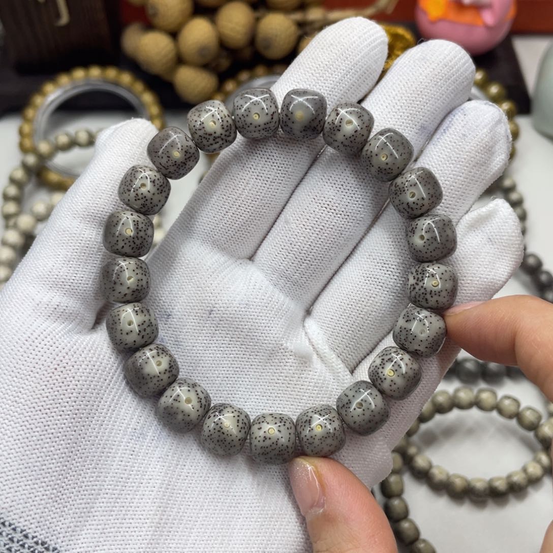 星月菩提手串11mm灰冰