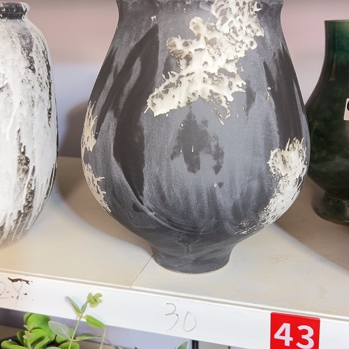 皮***物白泥花瓶摆件摆件。88