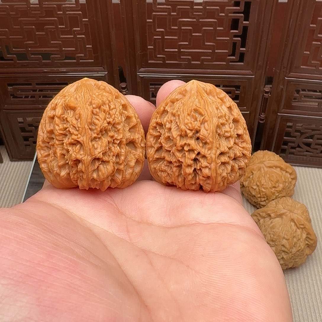 啊***.文玩核桃把件41尺高炮南疆石