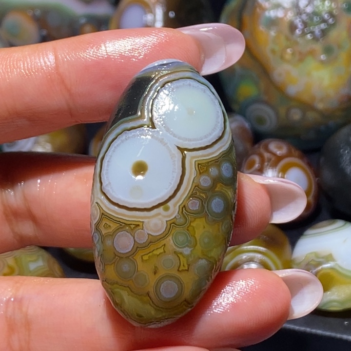 玛瑙/玉髓未镶嵌珠宝奇石122