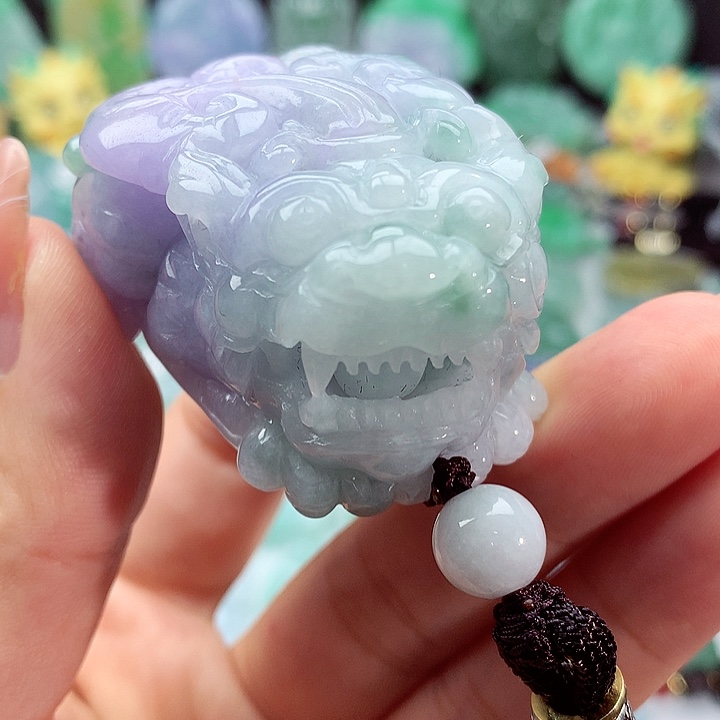 翡翠颈饰未镶嵌春*翡翠