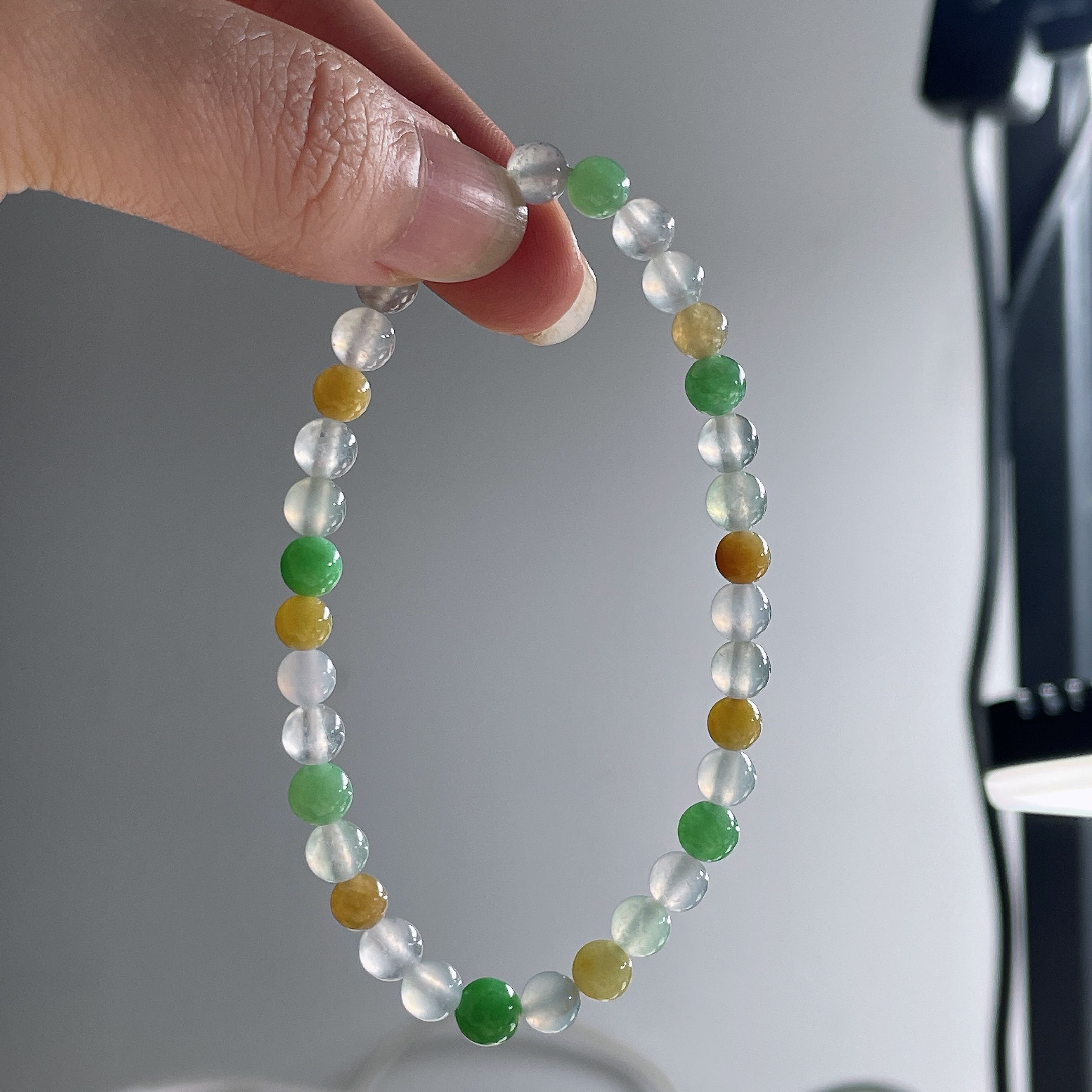 天然缅甸翡翠A货冰种三彩手链，尺寸5.6