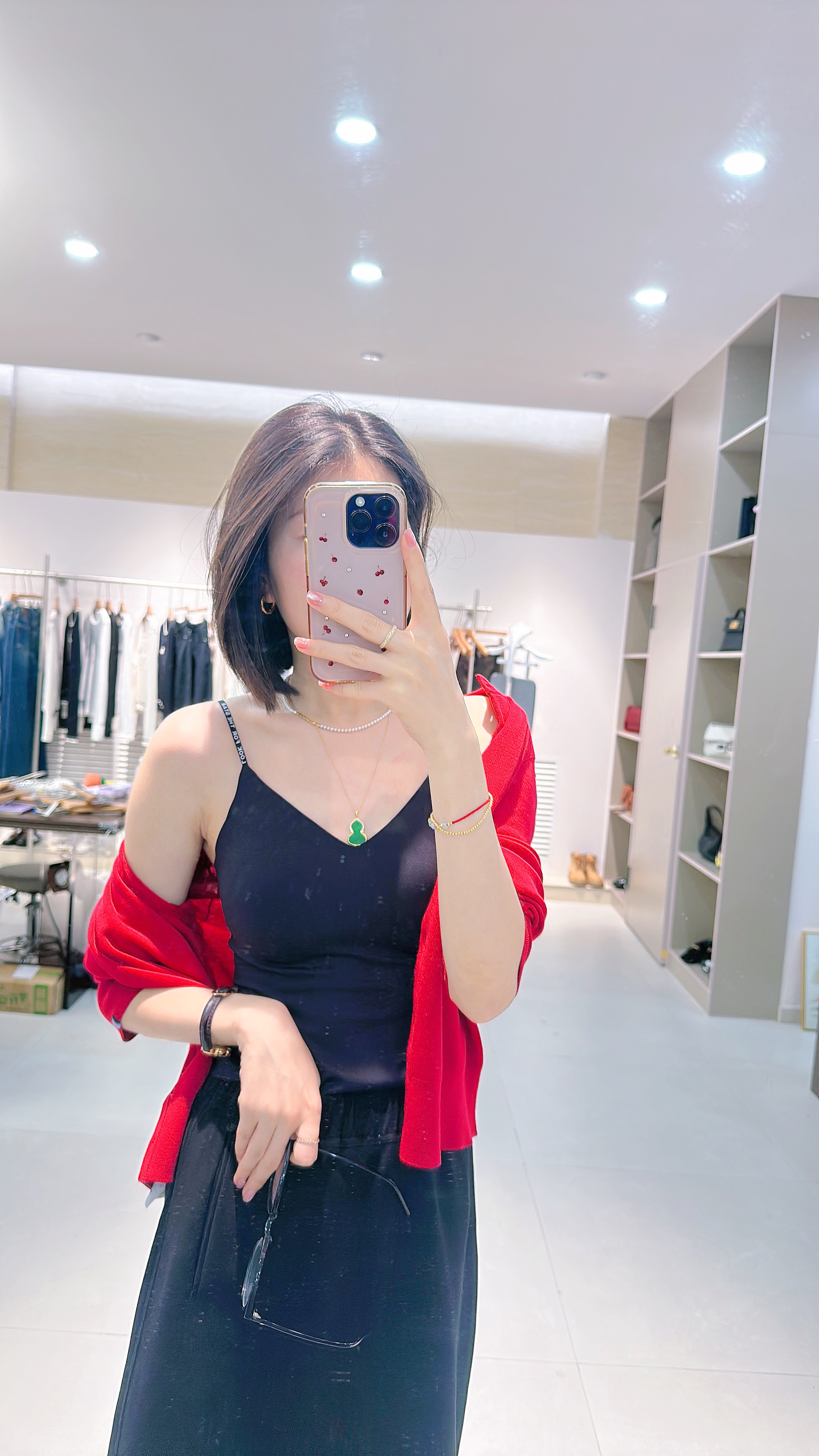 秋款细肩带纯色显瘦遮肉百搭款女款背心吊带