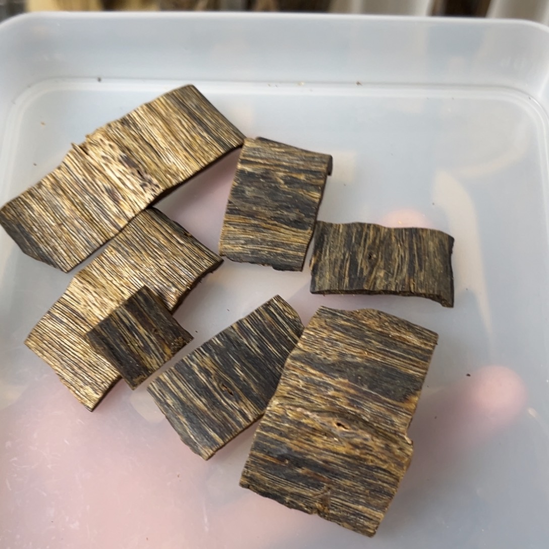 沉香沉香碎屑高油片料