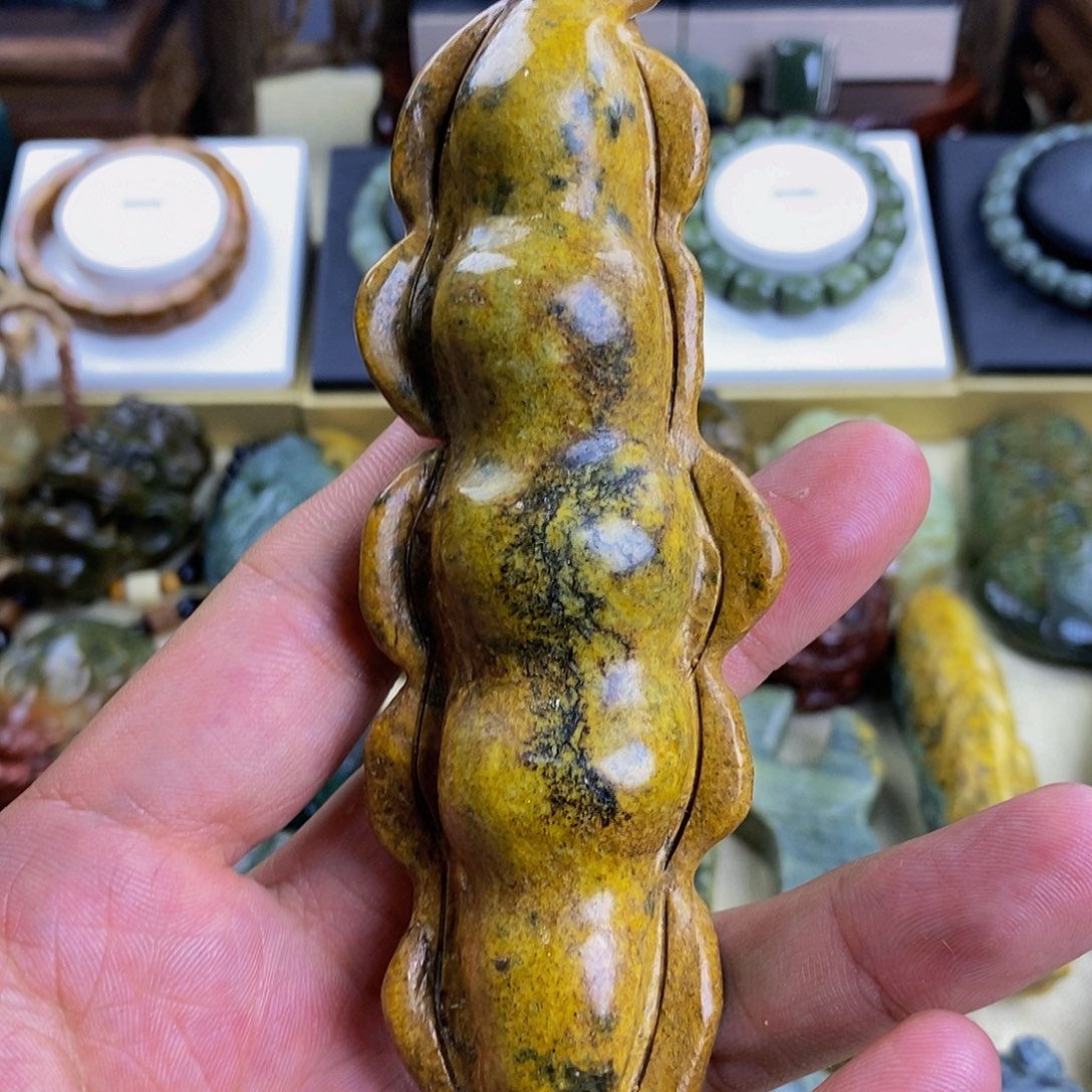 岫岩河磨玉（透闪石质玉）手把未镶嵌