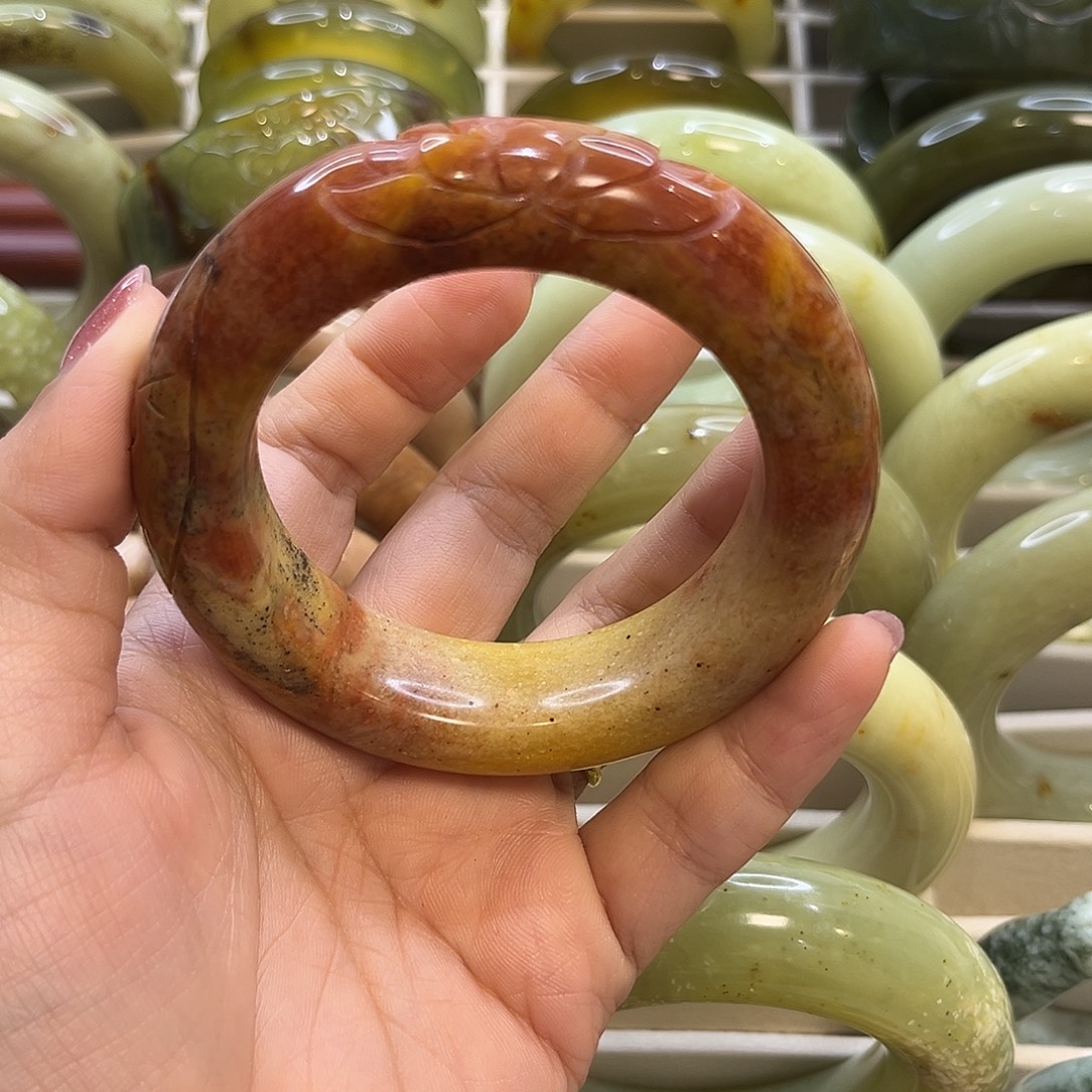 奶***咪蛇纹石玉未镶嵌手镯56微瑕