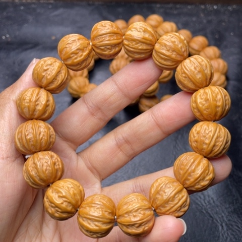 猴头核桃吊坠八****美17d f h j j k