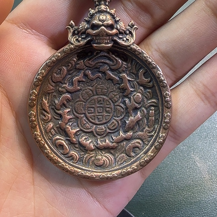 洪***天铜铁合金类藏传工艺品九宫八卦