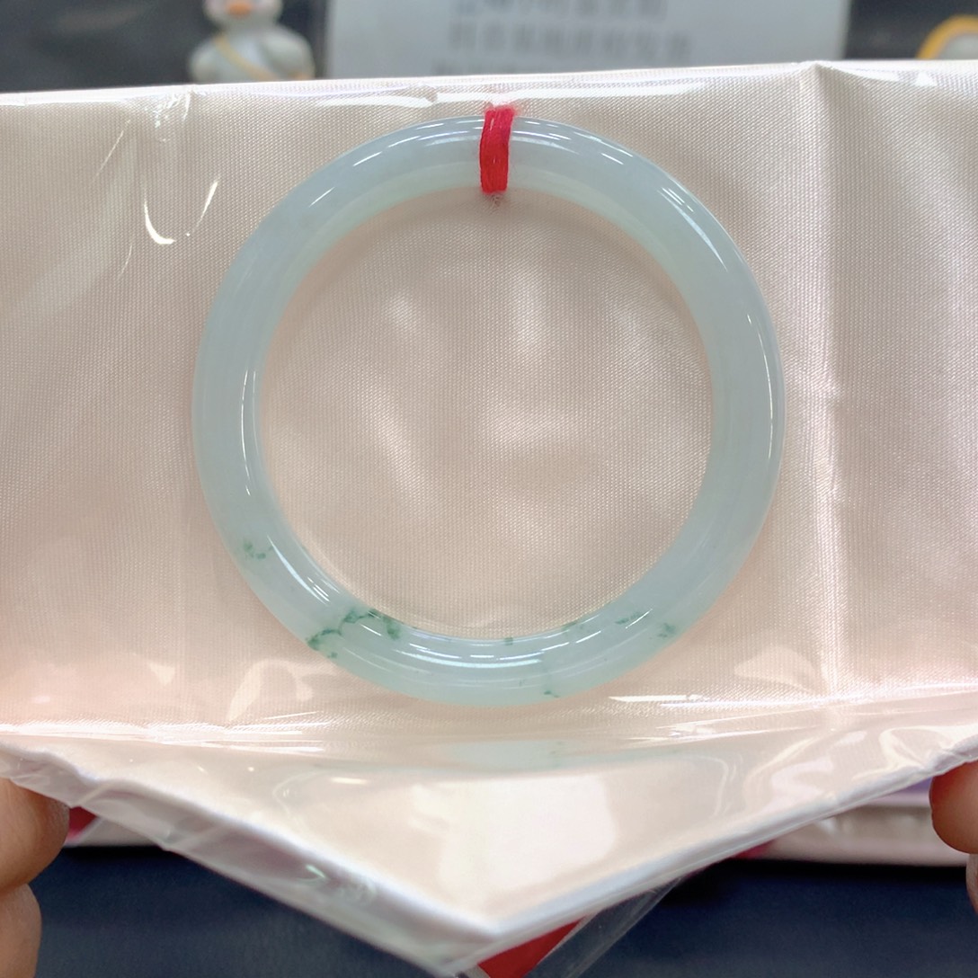 翡翠未镶嵌手镯翡翠28