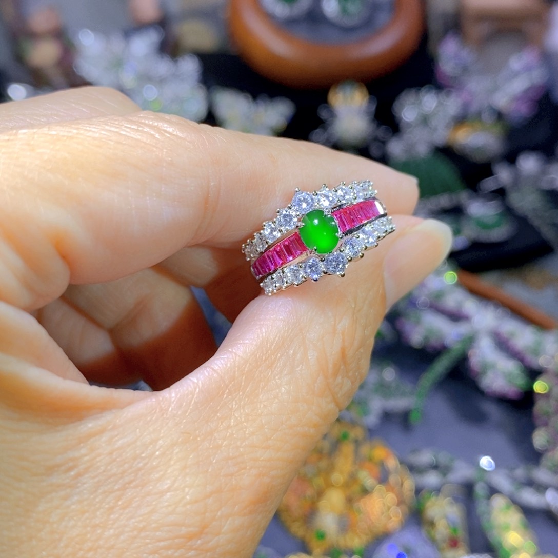 翡翠颈饰银S925镶嵌天然翡翠