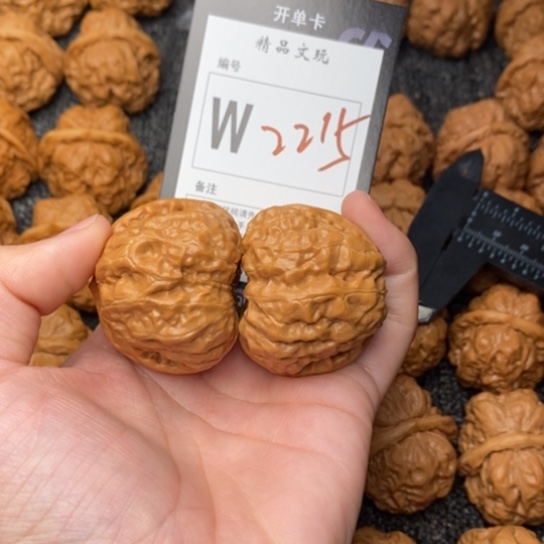吊坠桃核我是第一百41