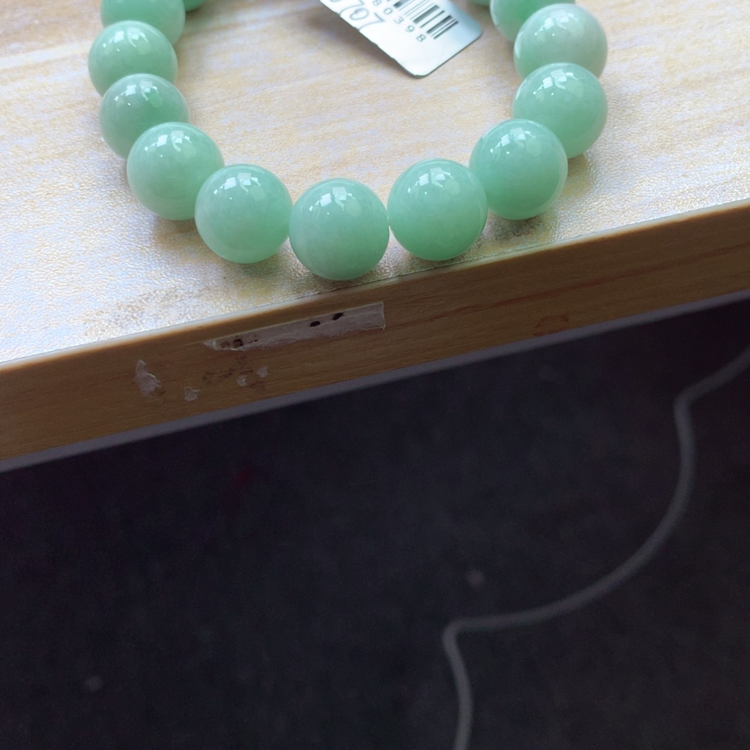 翡翠颈饰未镶嵌吊坠