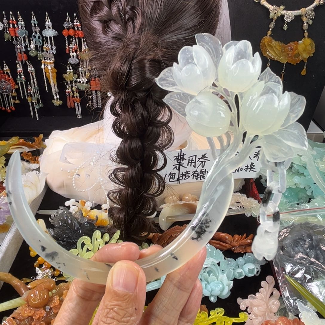 未镶嵌岫玉发饰瑕疵