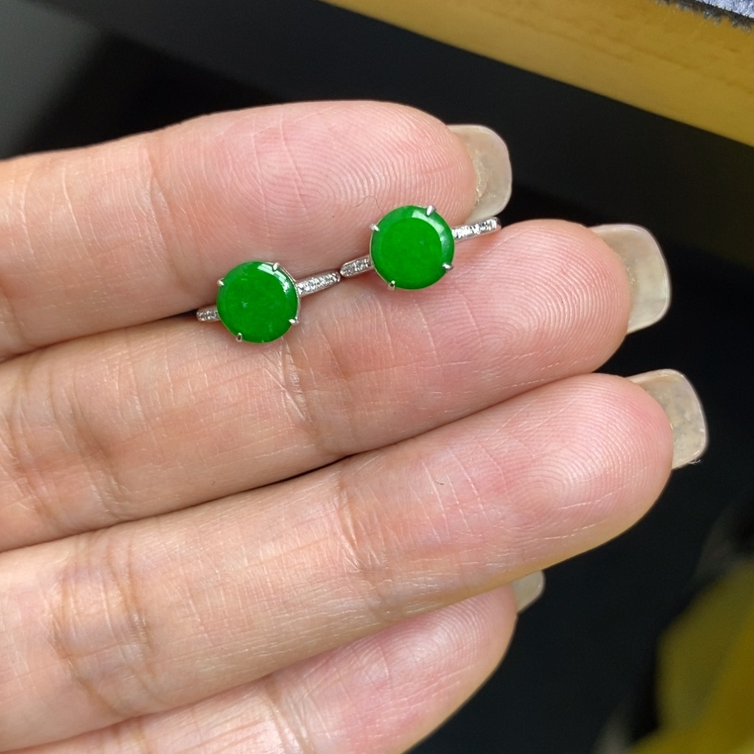 翡翠耳饰18K金镶嵌耳饰