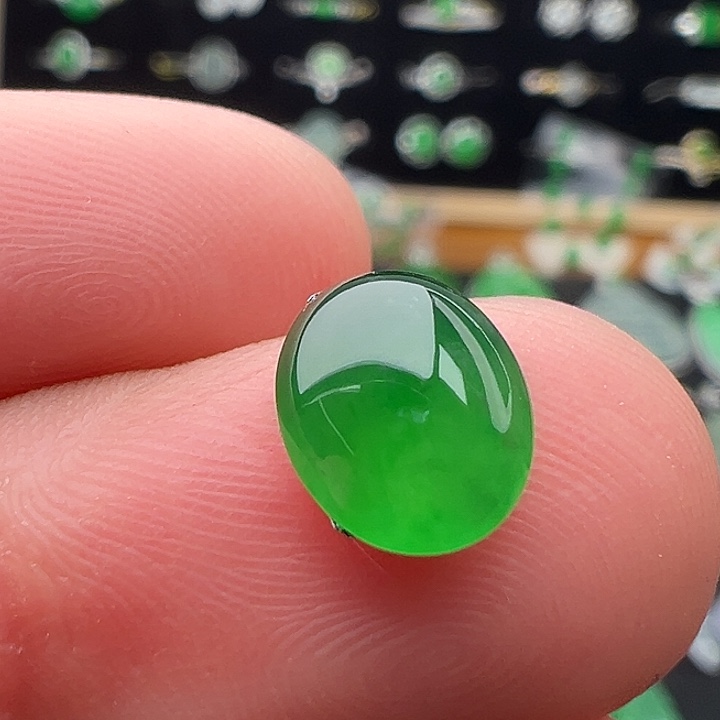 陈***子翡翠未镶嵌颈饰蛋面9