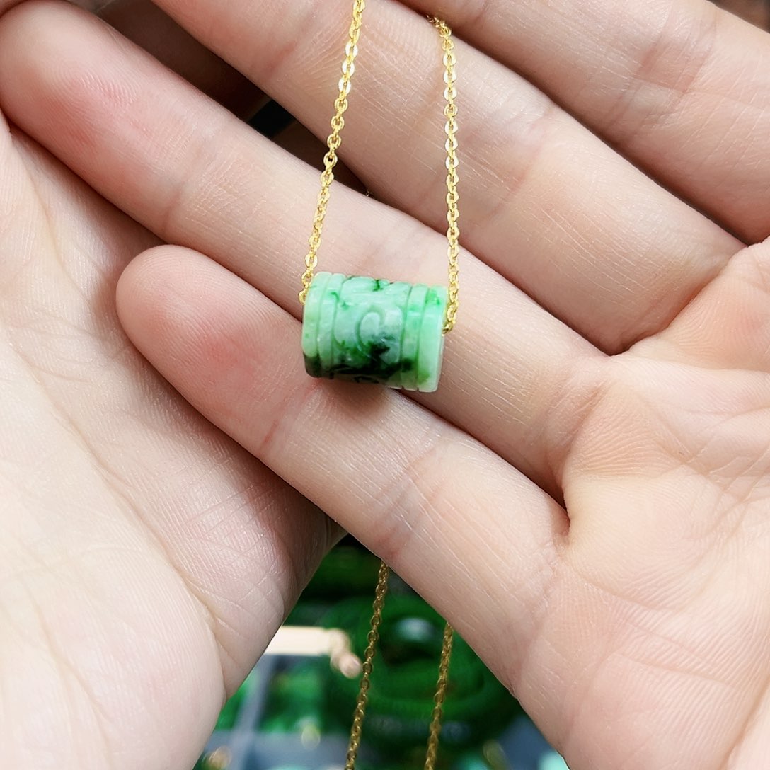 翡翠颈饰未镶嵌吊坠多样性