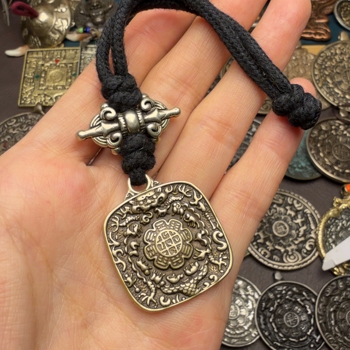 藏传文玩九宫如图