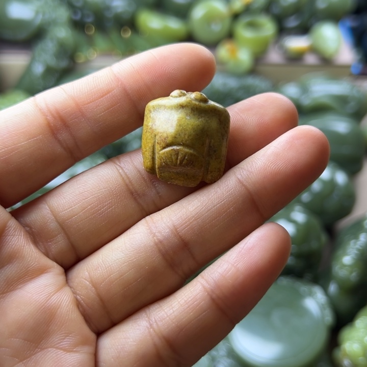 岫岩老玉（透闪石质玉）未镶嵌挂件