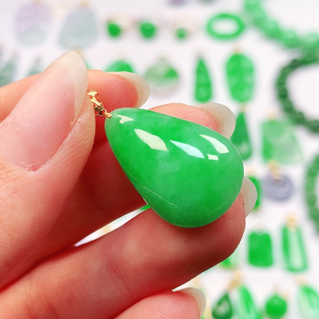 吊坠(不含链)18K金镶嵌翡翠