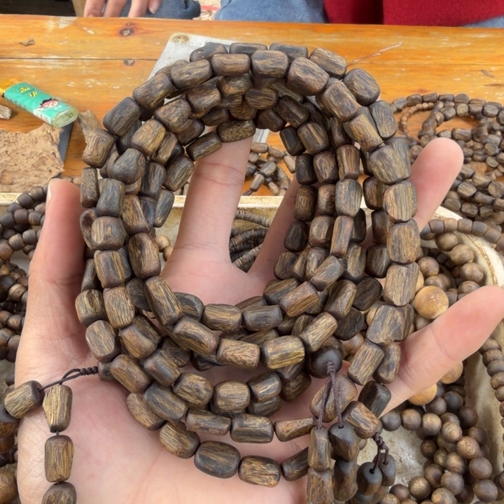 沉香沉香碎屑多圈黑奇桶珠26克多样性发一