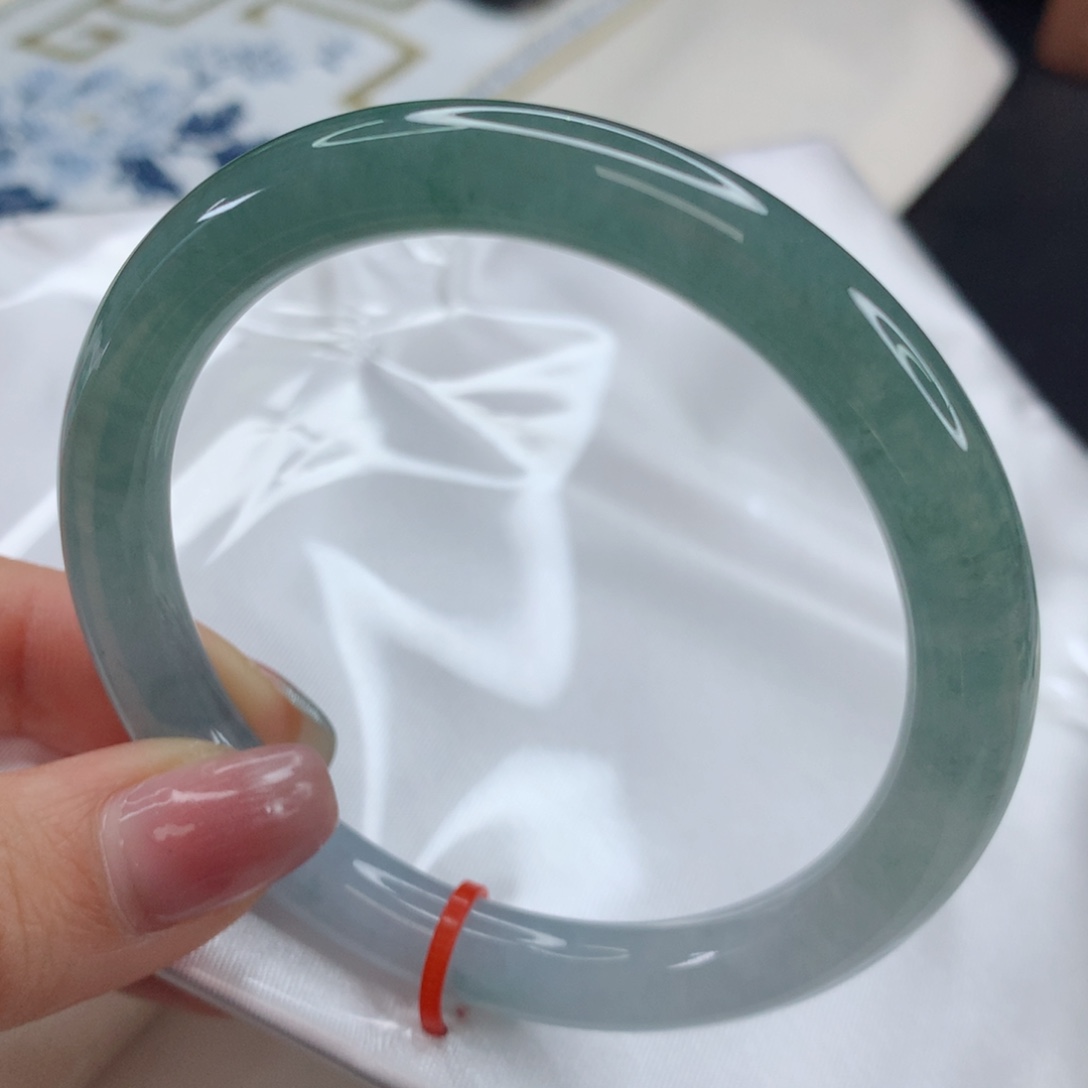 翡翠未镶嵌手镯55.1圈