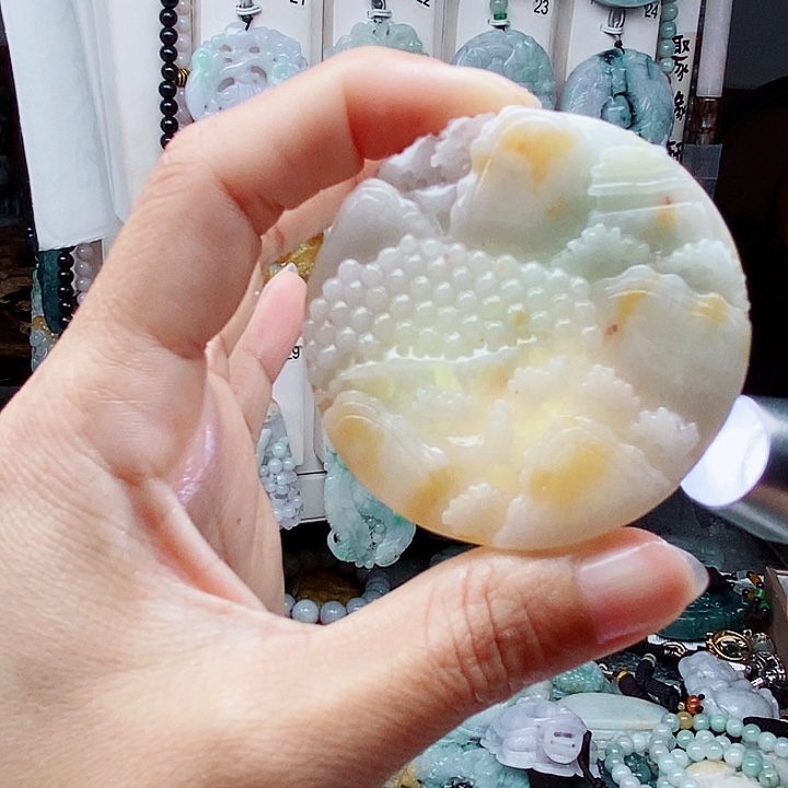 翡翠未镶嵌颈饰翡翠