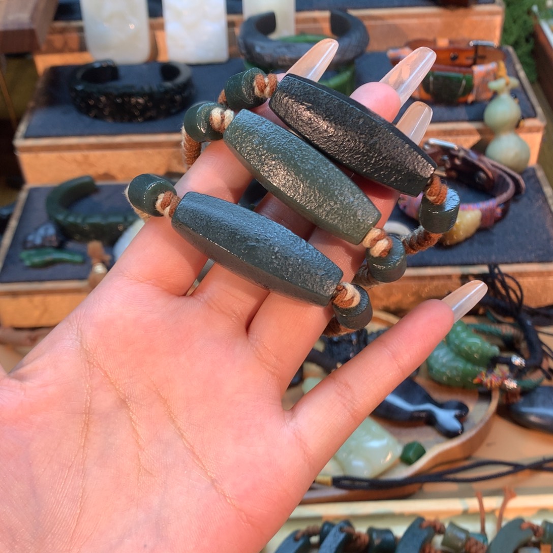 和田玉（糖玉）未镶嵌挂件