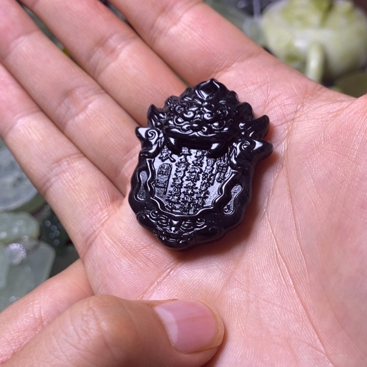 岫玉岫玉颈饰未镶嵌