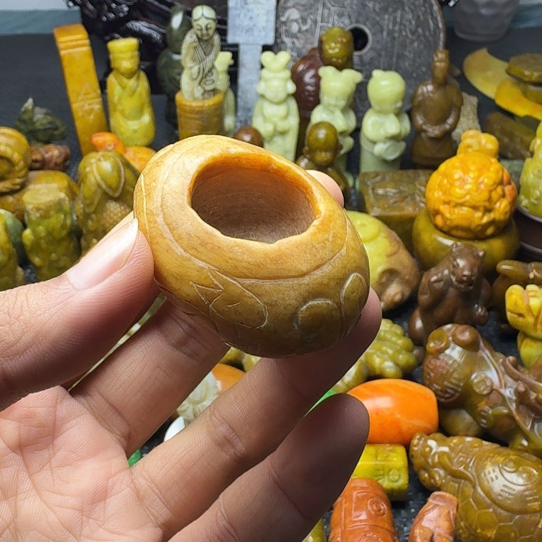 白玉菩提吊坠。。。