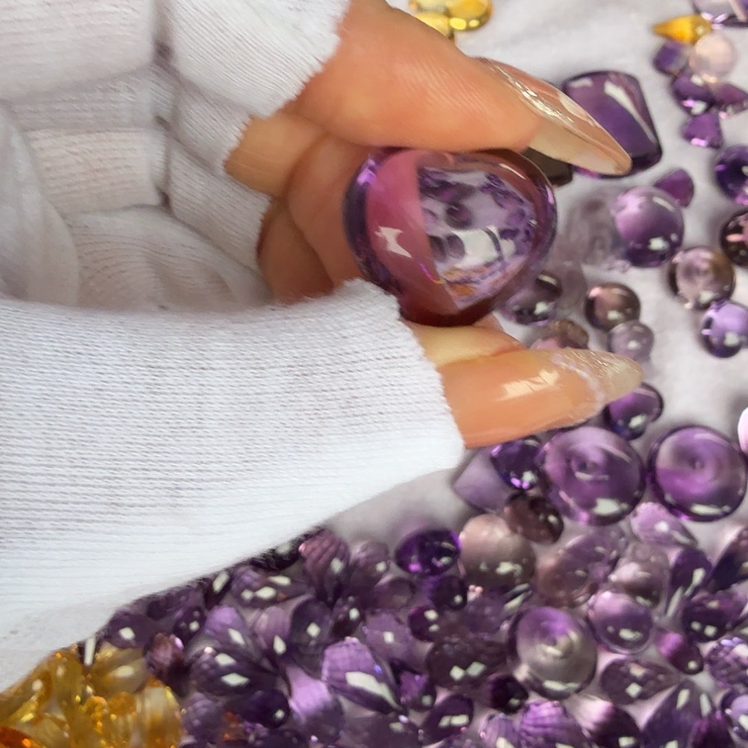 水晶摆件未镶嵌水晶刘**?