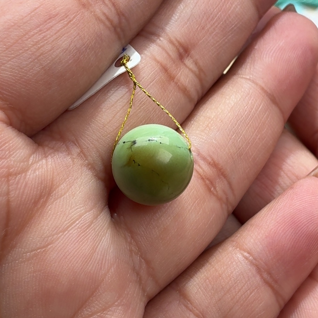 维***蔓绿松石未镶嵌珠宝奇石