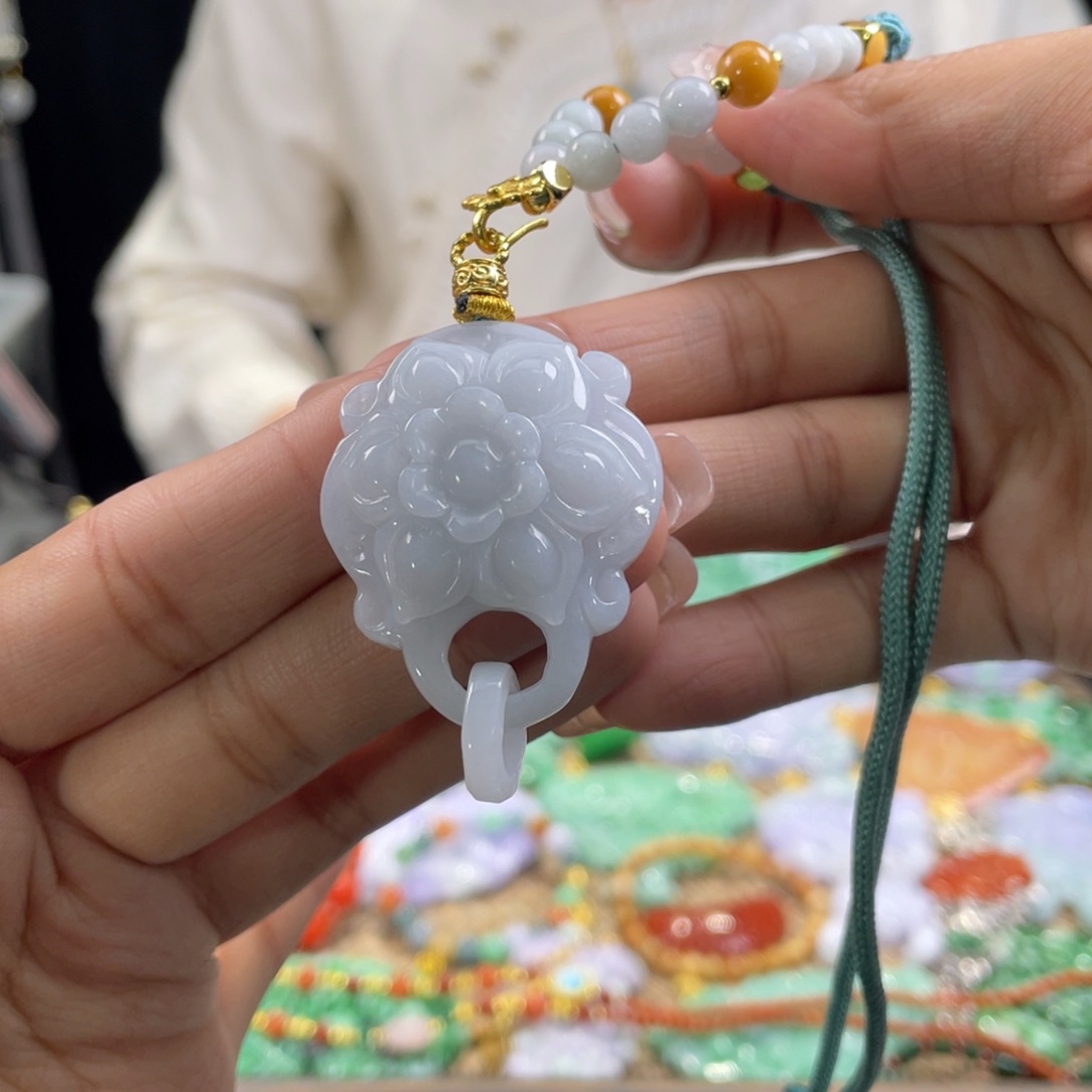 翡翠颈饰未镶嵌代编织