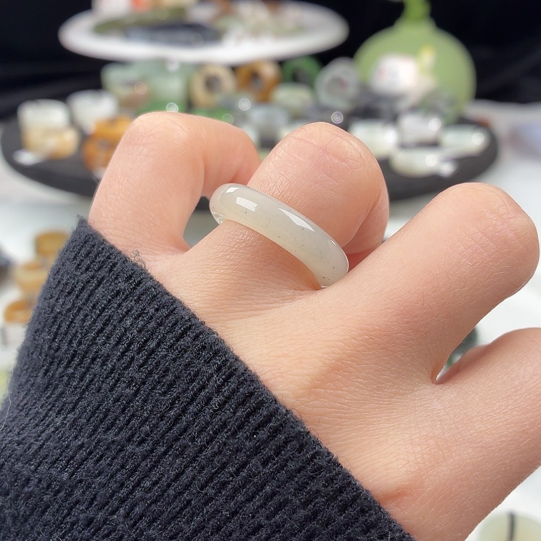 和田玉未镶嵌戒指S119点墨圆条17.2