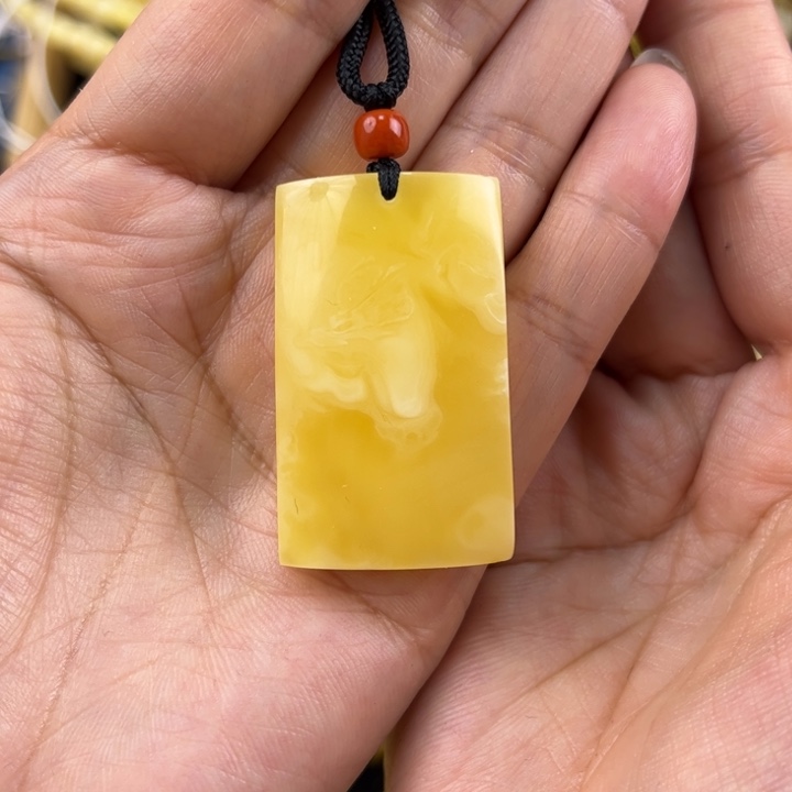 未镶嵌琥珀珠宝奇石琥珀，多样性发其一