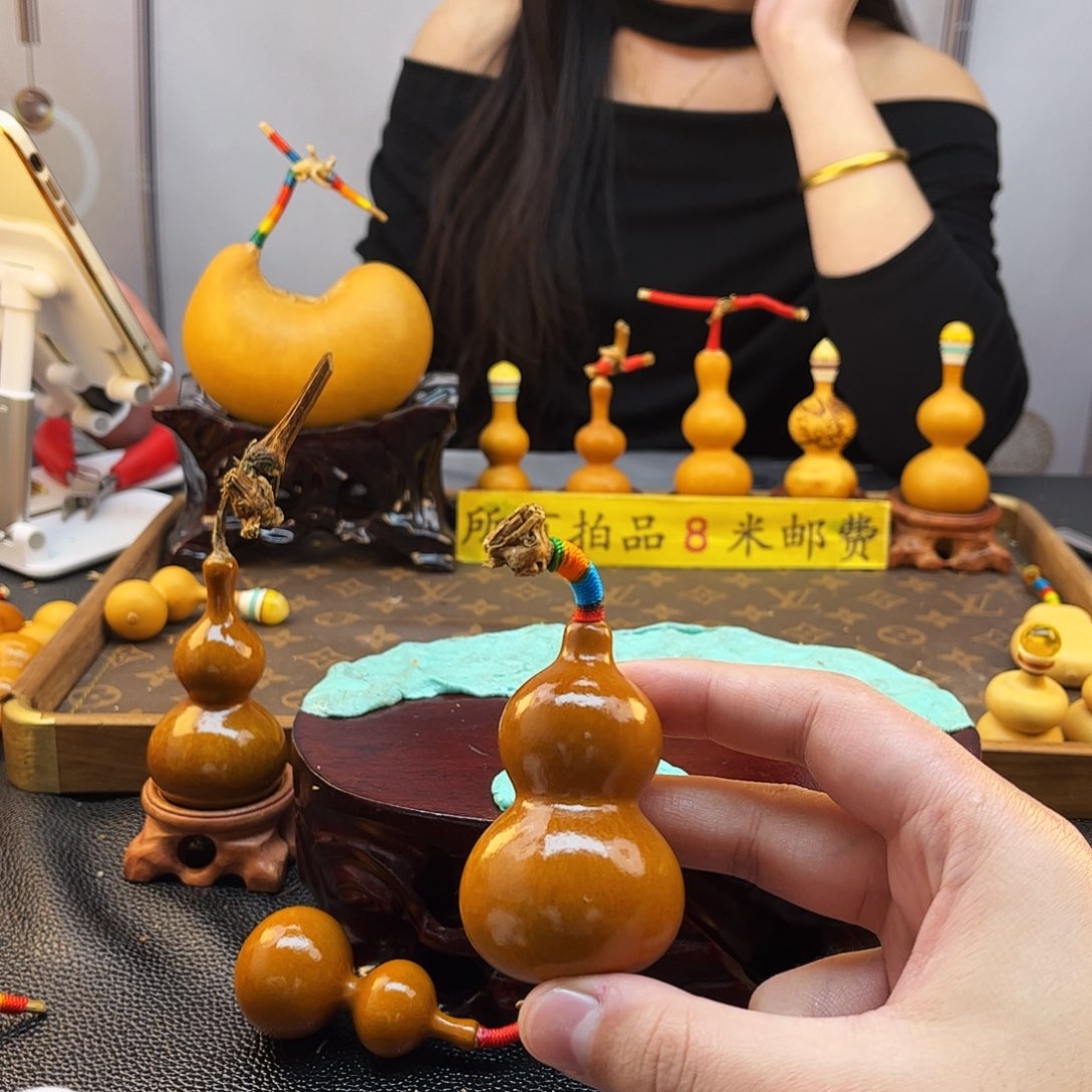 刘**球啦咯啦咯啦咯啦咯啦咯啦咯啦咯啦咯啦咯啦咯