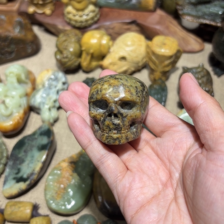 和田玉（糖玉）未镶嵌颈饰