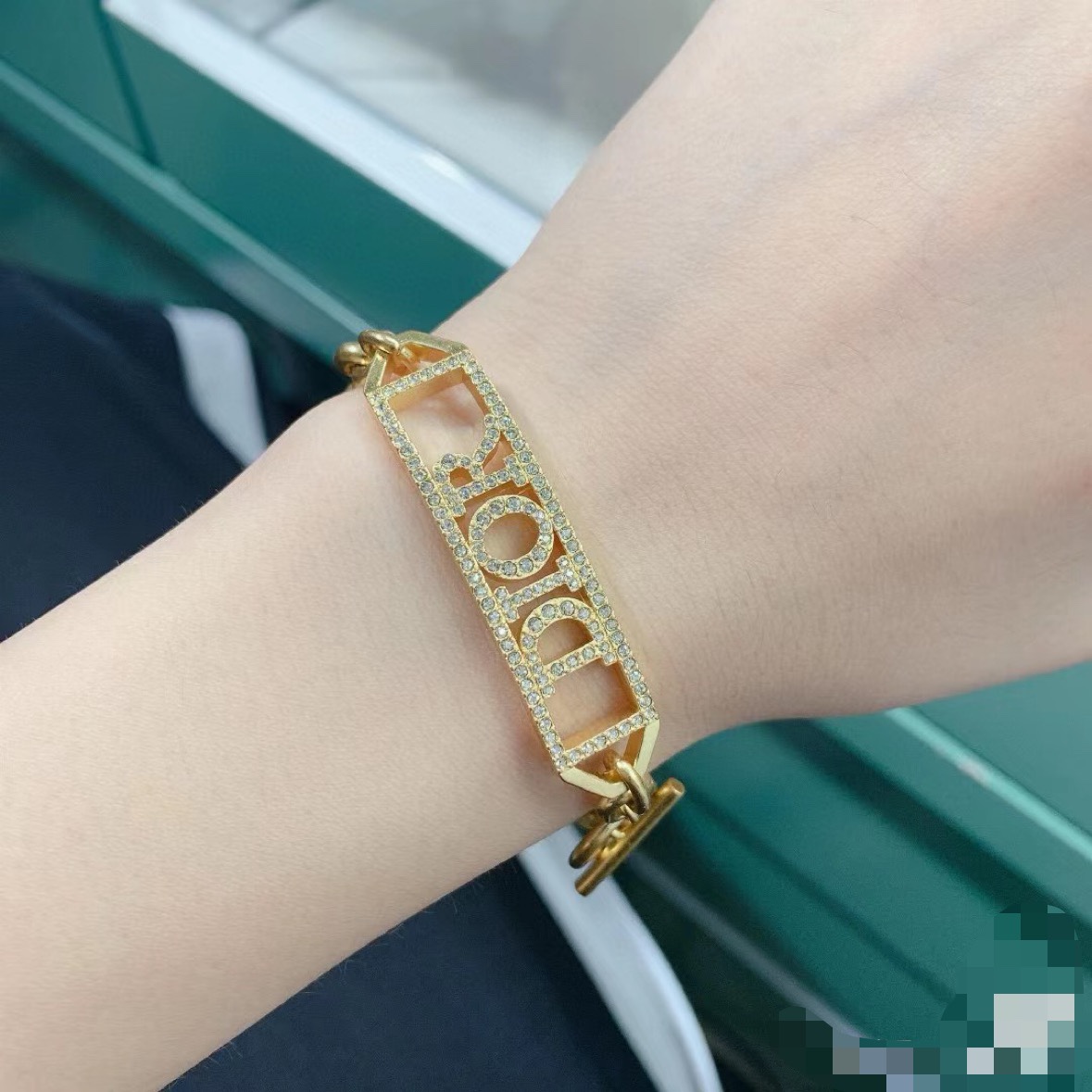 全新未使用 DIOR/迪奥 Dior 迪奥女士字母logo手链124761