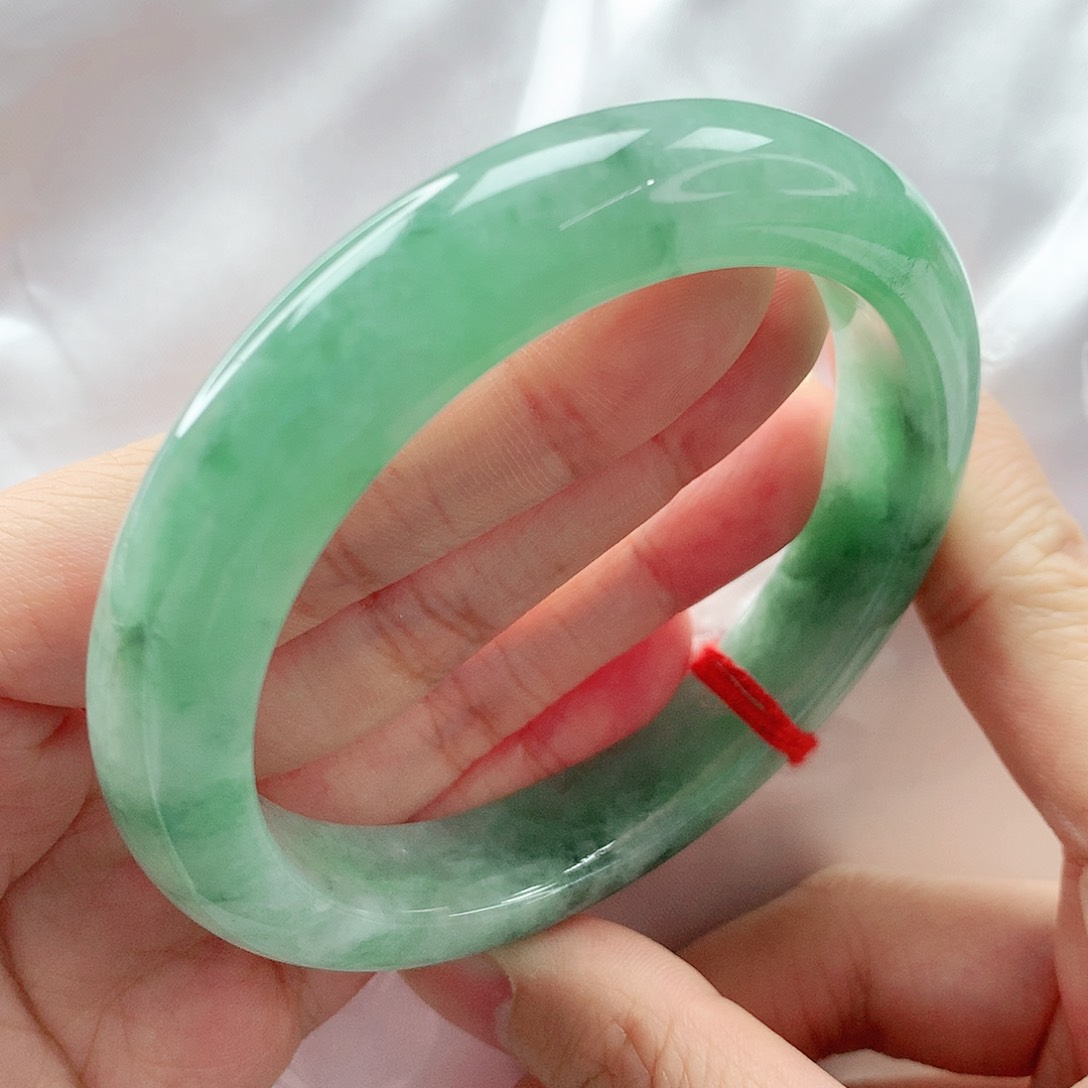 翡翠手镯未镶嵌芳**梦，115